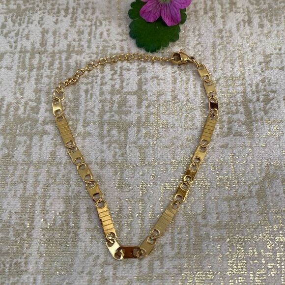 Slide Jewelry Gold Rectangular Link Bracelet. NWOT - Picture 1 of 3